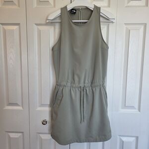 The North Face Women's Sleeveless Athletic Tennis Dress Skort Sage Green Medium
